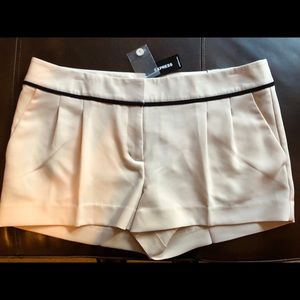 BRAND NEW - Khaki Express Dress Shorts - sz 10